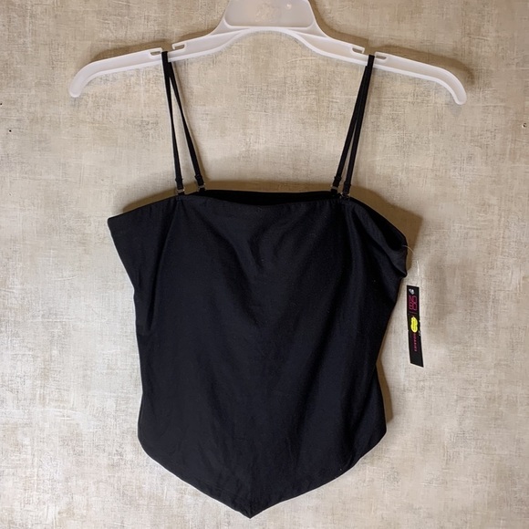 Six piece women’s top bundle - Picture 8 of 13